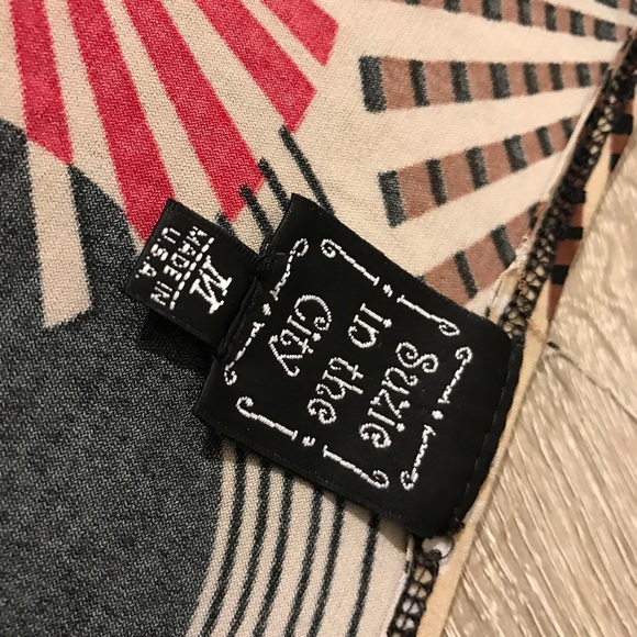 TRADED Retro asymmetrical top. - Picture 6 of 6